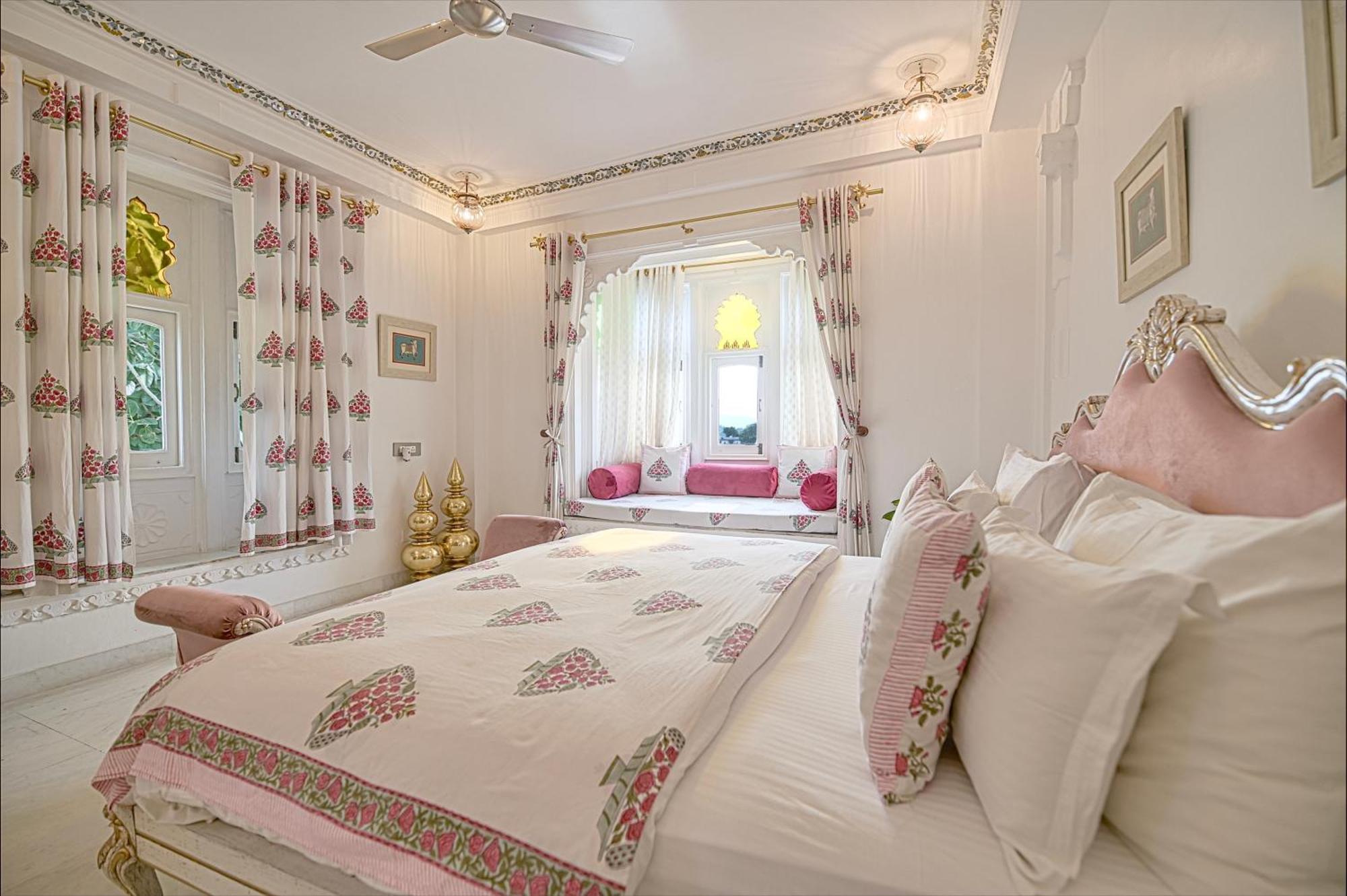 จาแกท นิวาส พาเลซ โฮเต็ล Hotel อุเดเปอร์ ภายนอก รูปภาพ