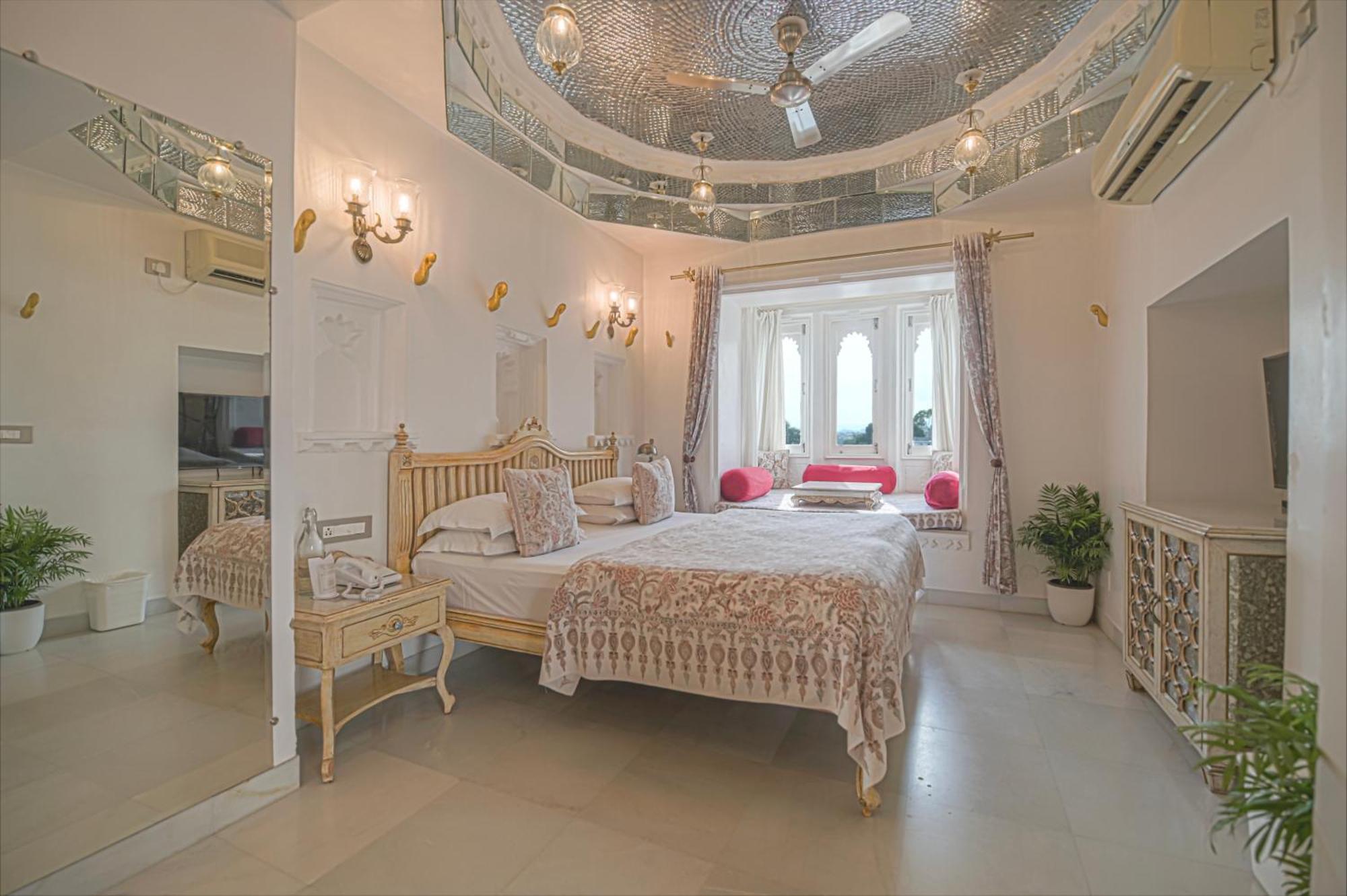 จาแกท นิวาส พาเลซ โฮเต็ล Hotel อุเดเปอร์ ภายนอก รูปภาพ