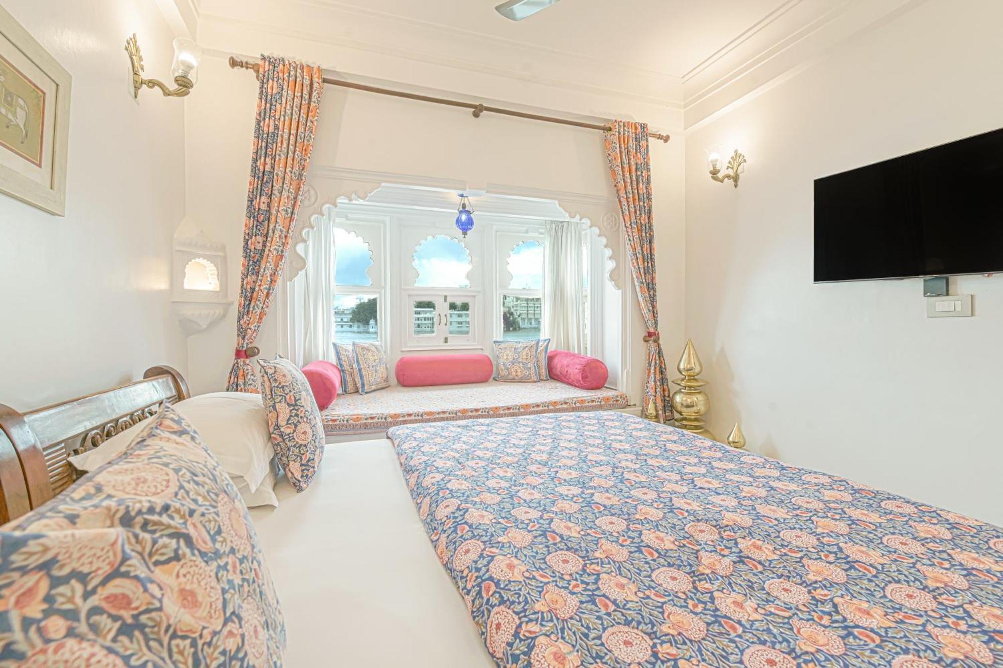 จาแกท นิวาส พาเลซ โฮเต็ล Hotel อุเดเปอร์ ภายนอก รูปภาพ